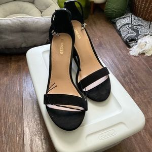 Classic Black Opened Toed High Heels